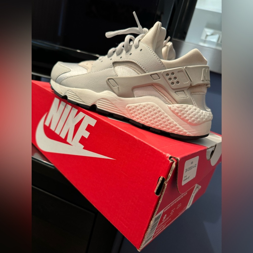 Women’s Nike Air Huarache Run Light Bone/Sail/Black Size 9